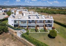 2 bedroom villa in Patã Village - with garage in Box | Gated community with pool 2 bedroom villa in Patã Village - with garage in Box | Gated community with pool