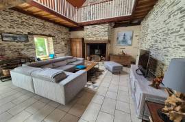 Houses for sale - 6 rooms - 215 m2 - GUEGON - (56120)