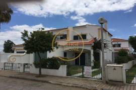WINTER RENTAL - October to May Monthly fee + expenses (water + electricity)