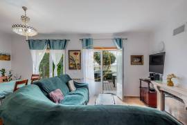 3 Bedroom House with Suite, Garage, Backyard and Renewable Energy – Santa Bárbara, Lourinhã