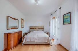 3 Bedroom House with Suite, Garage, Backyard and Renewable Energy – Santa Bárbara, Lourinhã