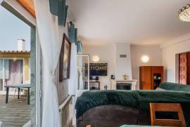 3 Bedroom House with Suite, Garage, Backyard and Renewable Energy – Santa Bárbara, Lourinhã