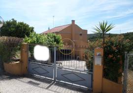 Spacious 6-bedroom semi-detached house at the entrance to Loulé — Space, Comfort and Excellent Location
