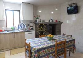 Spacious 6-bedroom semi-detached house at the entrance to Loulé — Space, Comfort and Excellent Location