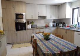 Spacious 6-bedroom semi-detached house at the entrance to Loulé — Space, Comfort and Excellent Location