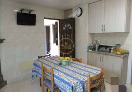 Spacious 6-bedroom semi-detached house at the entrance to Loulé — Space, Comfort and Excellent Location