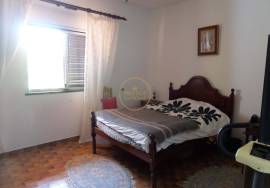 Spacious 6-bedroom semi-detached house at the entrance to Loulé — Space, Comfort and Excellent Location