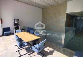 Office - with 69m2 of area, parking in the basement in an area of good access. Office - with 69m2 of area, parking in the basement in an area of good access.