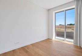 Quarteira – New 2-bedroom ground-floor apartment near the beach