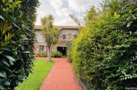 Historic semi-detached urban villa in Galdakao with private garden of more than 800 m² Historic semi-detached urban villa in Galdakao with private garden of more than 800 m²