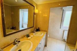 Historic semi-detached urban villa in Galdakao with private garden of more than 800 m² Historic semi-detached urban villa in Galdakao with private garden of more than 800 m²