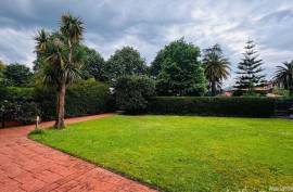 Historic semi-detached urban villa in Galdakao with private garden of more than 800 m² Historic semi-detached urban villa in Galdakao with private garden of more than 800 m²