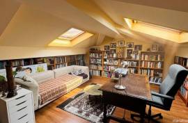 Historic semi-detached urban villa in Galdakao with private garden of more than 800 m² Historic semi-detached urban villa in Galdakao with private garden of more than 800 m²