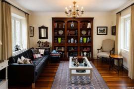 Historic semi-detached urban villa in Galdakao with private garden of more than 800 m² Historic semi-detached urban villa in Galdakao with private garden of more than 800 m²