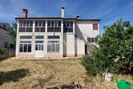 Einfamilienhaus mit großzügigem Grundstück