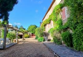 Unique Magnificent Stone Farmhouse With 300 M2 Of Living Space, 5 Bedrooms And Outbuilding On 1.5 Hectares Of Land In The Heart Of The Garrigue With Panoramic Views. Unique Magnificent Stone Farmhouse With 300 M2 Of Living Space, 5 Bedrooms And Outbuilding On 1.5 Hectares Of Land In The Heart Of The Garrigue With Panoramic Views.
