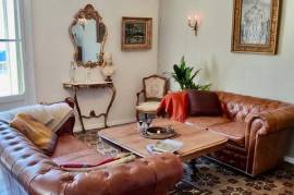 Beautiful Bourgeoise House, Entirely Renovated With Taste, Offering 7 Bedrooms, 7 Bathrooms And Annexes On A 870 M2 Plot With Pool. Beautiful Bourgeoise House, Entirely Renovated With Taste, Offering 7 Bedrooms, 7 Bathrooms And Annexes On A 870 M2 Plot With Pool.