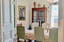 Beautiful Bourgeoise House, Entirely Renovated With Taste, Offering 7 Bedrooms, 7 Bathrooms And Annexes On A 870 M2 Plot With Pool. Beautiful Bourgeoise House, Entirely Renovated With Taste, Offering 7 Bedrooms, 7 Bathrooms And Annexes On A 870 M2 Plot With Pool.