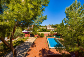 listing listing