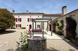 High-Quality 4 Bedroom Renovated Character House Near Aigre - €287230