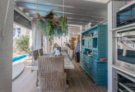 listing listing