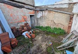 Traditional House for Renovation in Bensafrim Traditional House for Renovation in Bensafrim