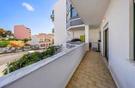 2 bedroom apartment located about 600 meters from the beach in Quarteira 2 bedroom apartment located about 600 meters from the beach in Quarteira