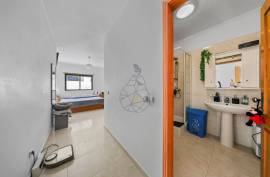 2 bedroom apartment located about 600 meters from the beach in Quarteira 2 bedroom apartment located about 600 meters from the beach in Quarteira