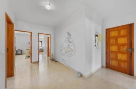 2 bedroom apartment located about 600 meters from the beach in Quarteira 2 bedroom apartment located about 600 meters from the beach in Quarteira