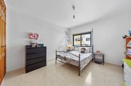 2 bedroom apartment located about 600 meters from the beach in Quarteira 2 bedroom apartment located about 600 meters from the beach in Quarteira