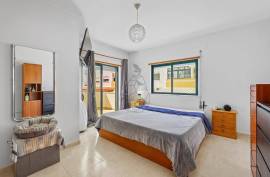 2 bedroom apartment located about 600 meters from the beach in Quarteira 2 bedroom apartment located about 600 meters from the beach in Quarteira
