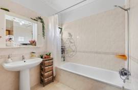 2 bedroom apartment located about 600 meters from the beach in Quarteira 2 bedroom apartment located about 600 meters from the beach in Quarteira