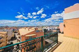 1+3 bedroom apartment with sea view from the terrace in Quarteira 1+3 bedroom apartment with sea view from the terrace in Quarteira