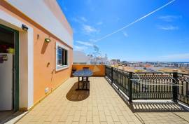 1+3 bedroom apartment with sea view from the terrace in Quarteira 1+3 bedroom apartment with sea view from the terrace in Quarteira