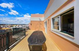 1+3 bedroom apartment with sea view from the terrace in Quarteira 1+3 bedroom apartment with sea view from the terrace in Quarteira