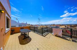 1+3 bedroom apartment with sea view from the terrace in Quarteira 1+3 bedroom apartment with sea view from the terrace in Quarteira
