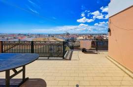 1+3 bedroom apartment with sea view from the terrace in Quarteira 1+3 bedroom apartment with sea view from the terrace in Quarteira