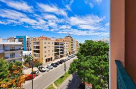 1+3 bedroom apartment with sea view from the terrace in Quarteira 1+3 bedroom apartment with sea view from the terrace in Quarteira