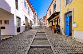 Building with Shop and Housing, Charm, Investment and Income in the Historic Center of Monchique Building with Shop and Housing, Charm, Investment and Income in the Historic Center of Monchique