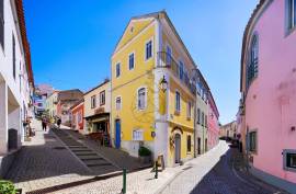 Building with Shop and Housing, Charm, Investment and Income in the Historic Center of Monchique