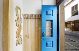 Building with Shop and Housing, Charm, Investment and Income in the Historic Center of Monchique Building with Shop and Housing, Charm, Investment and Income in the Historic Center of Monchique