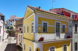 Building with Shop and Housing, Charm, Investment and Income in the Historic Center of Monchique Building with Shop and Housing, Charm, Investment and Income in the Historic Center of Monchique
