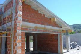 Detached house - House under construction with 600m² on the outskirts of the city