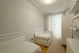 Apartamento T2 Totalmente Renovado e Mobilado em Lisboa