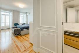 Apartamento T2 Totalmente Renovado e Mobilado em Lisboa