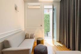Apartamento T2 Totalmente Renovado e Mobilado em Lisboa