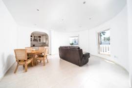 listing listing