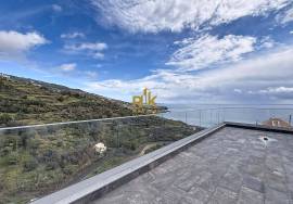 3 bedroom villa with sea view and pool