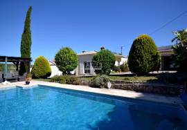 Classic 3-Bedroom Villa with Pool and Garage