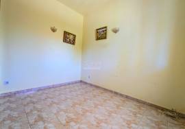 Charming Country Villa with Annex & Large Plot for Sale in Paderne, Algarve